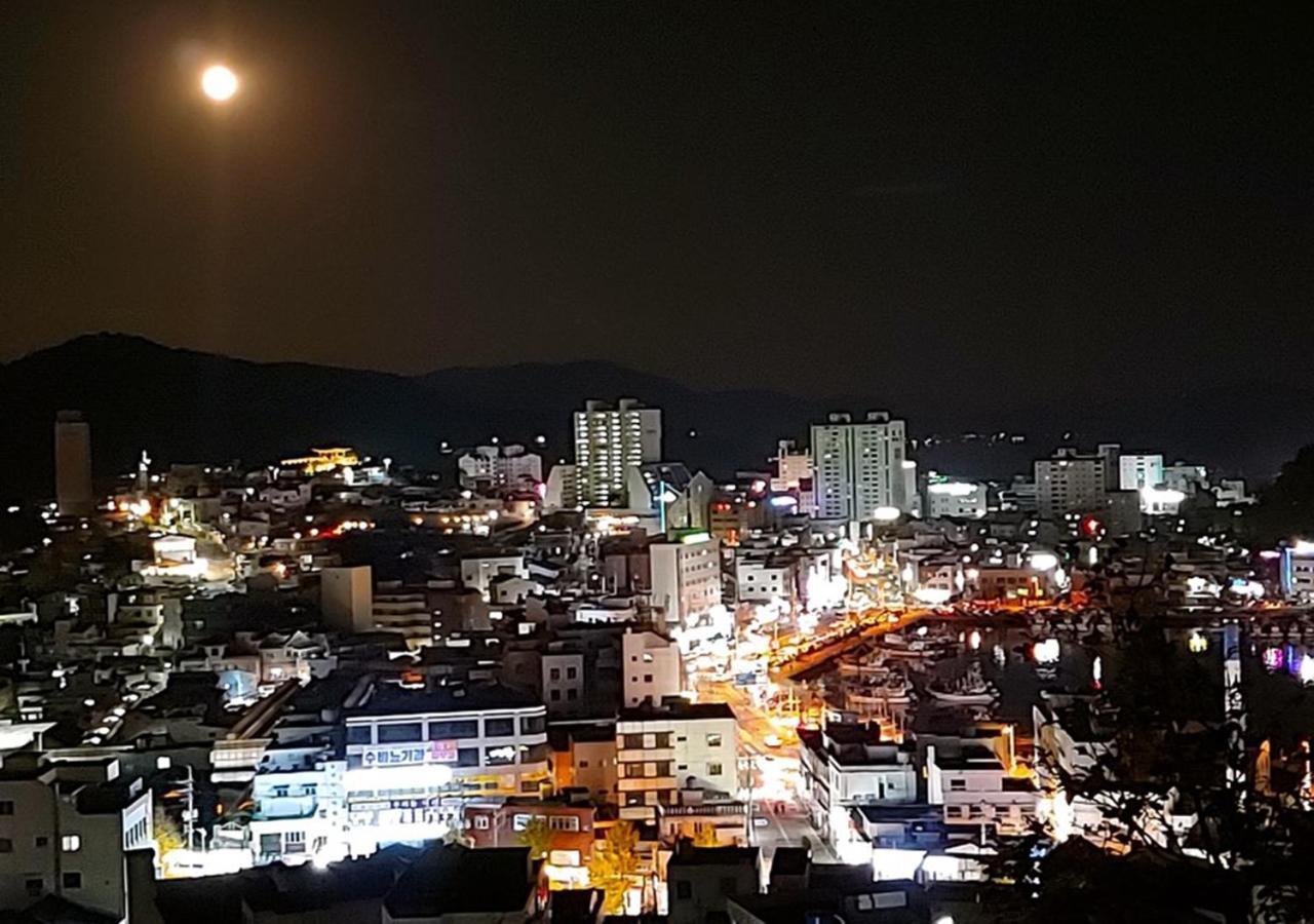 Lifeguesthouse Tongyeong Esterno foto