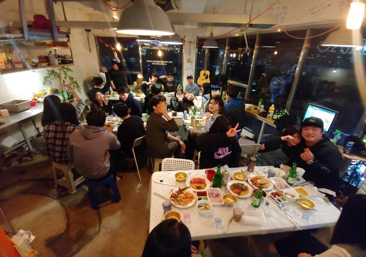 Lifeguesthouse Tongyeong Esterno foto